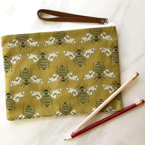 Busy Bee Pouch Accessories Gingiber