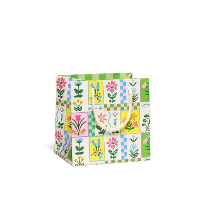 Retro Flower Small Gift Bag Gift Wrap Red Cap Cards
